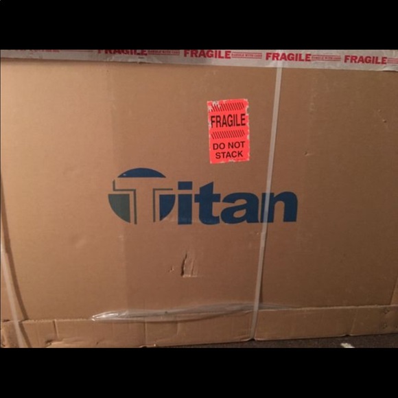Massage chair - Picture 1 of 2